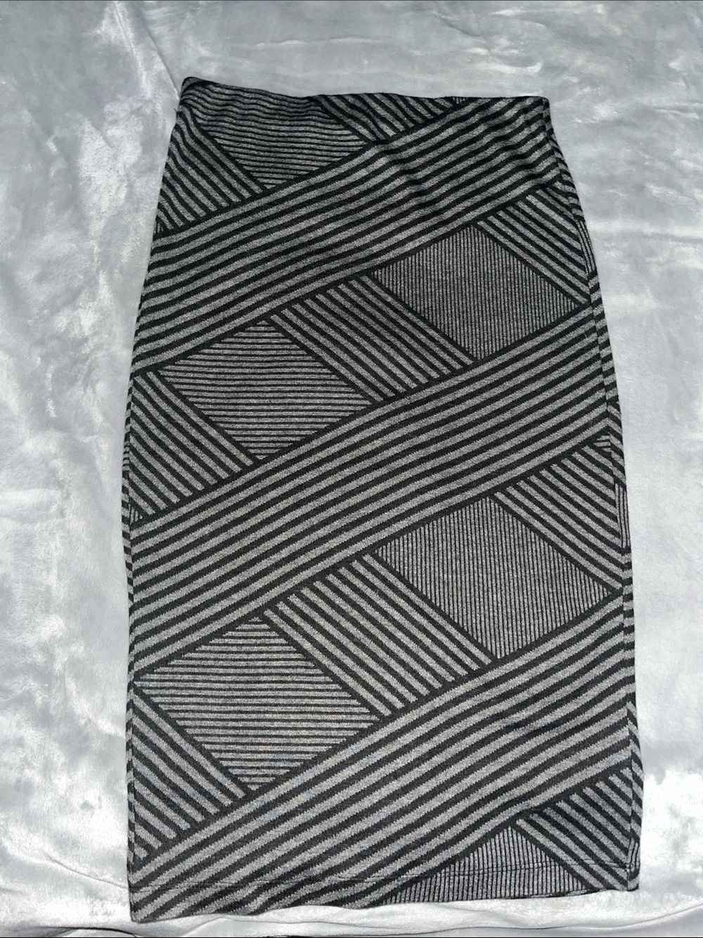 Jack by BB Dakota Black & Gray Geometric Stripe Pencil Skirt